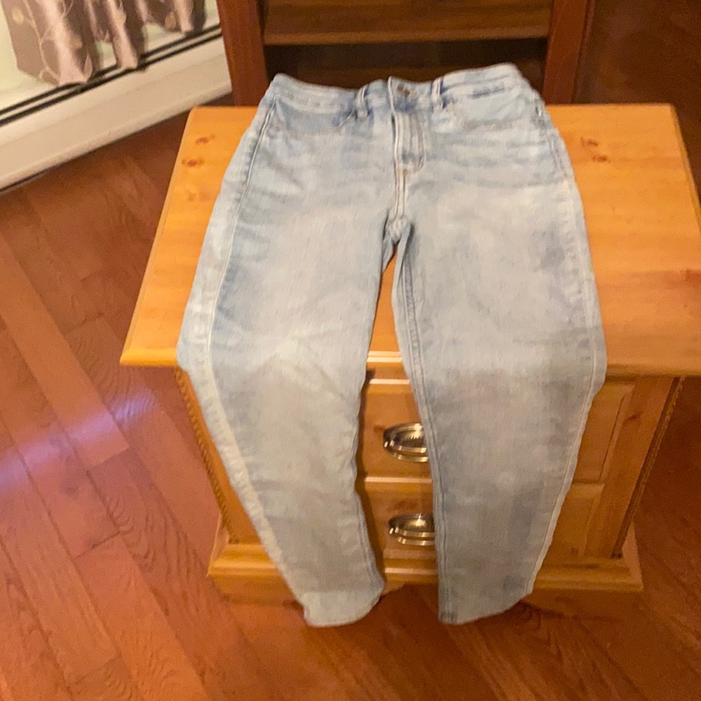 Womans jeans.
